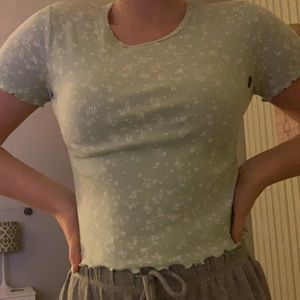 ☀️Hollister Crop Top☀️